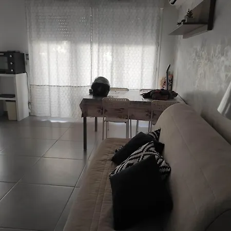 T1 Hyeres, Calme, Piscine, Clim, Wifi, Parking, Centre アパート *